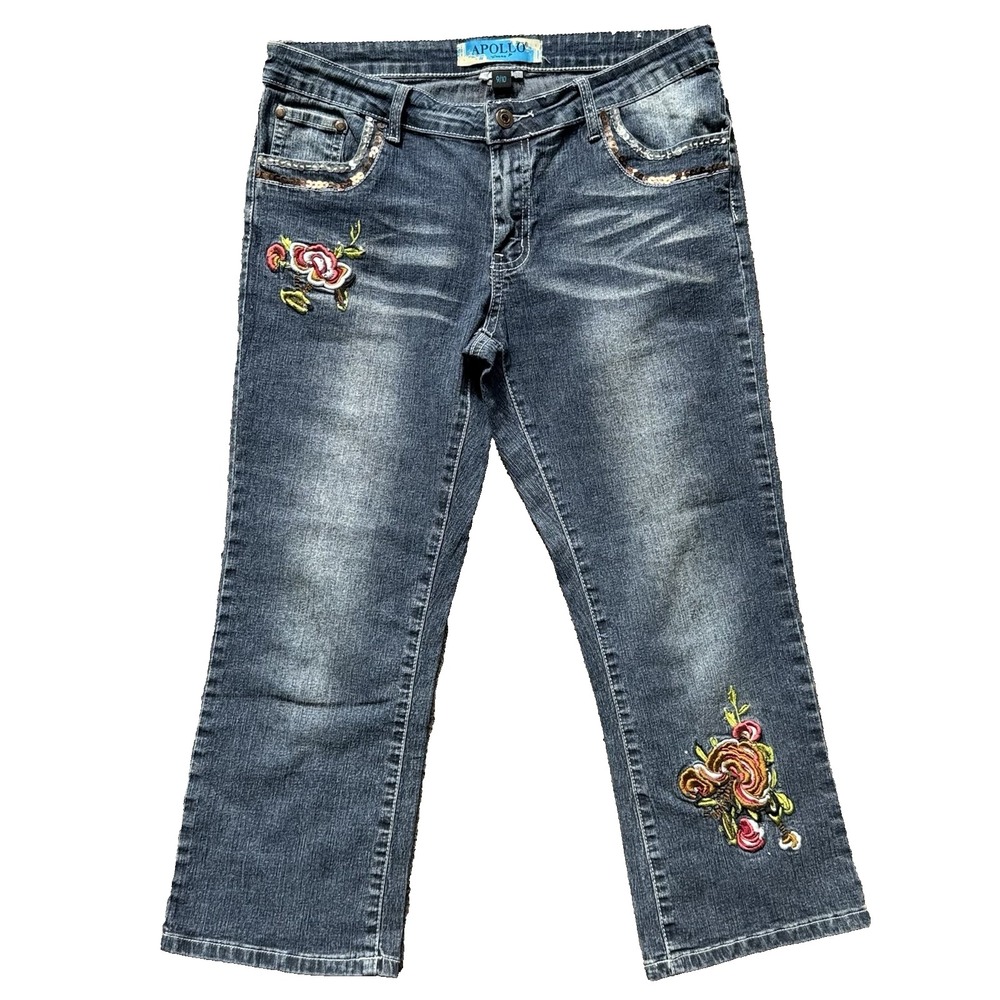 Floral Embroidered Cropped Jeans
